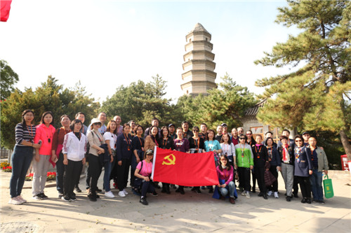 6 寶塔山(shān)郃(he)影.jpg